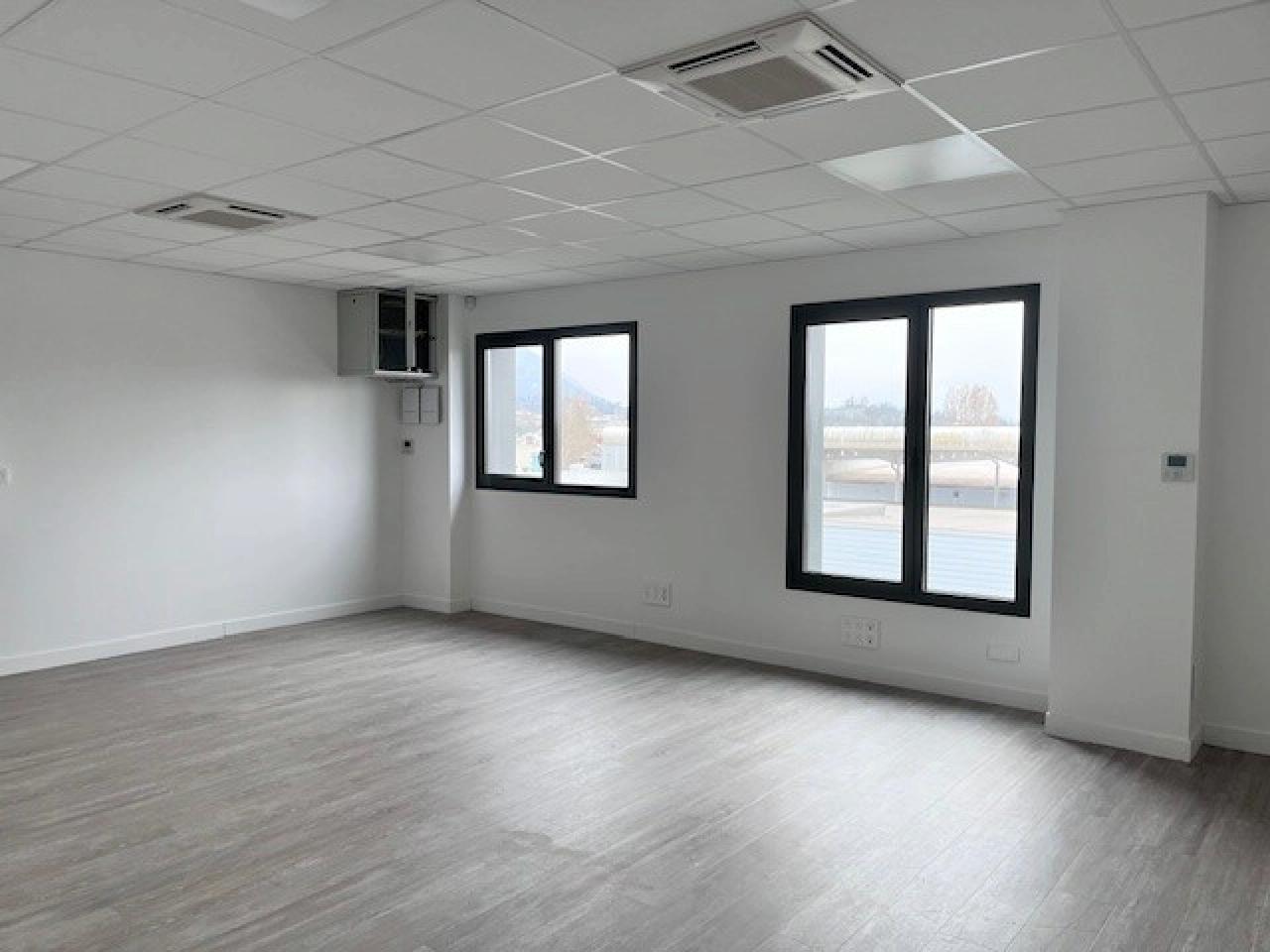 Bureau Pringy 220m² Location bureau Pringy Haute-Savoie OLBUR2531950 3